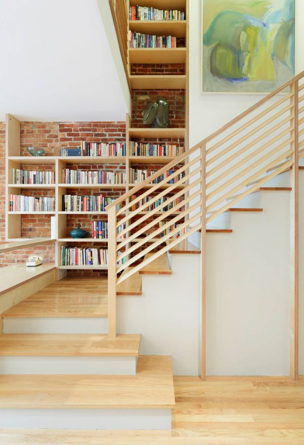 tangga kayu minimalis