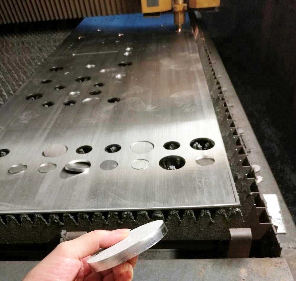 hasil potong material aluminium laser cutting