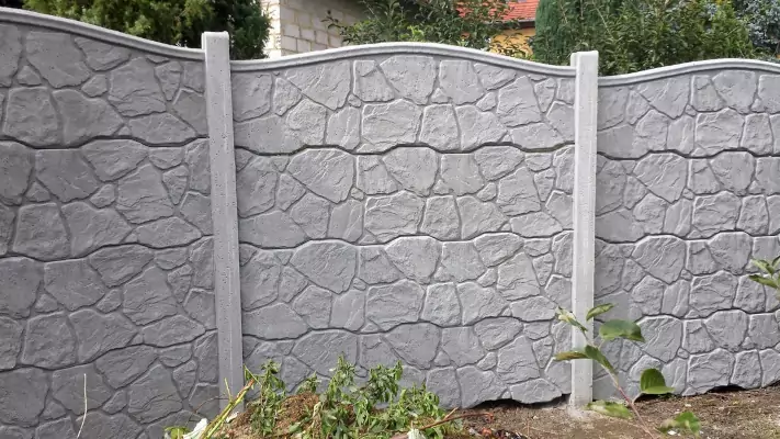 pagar beton motif batu kali