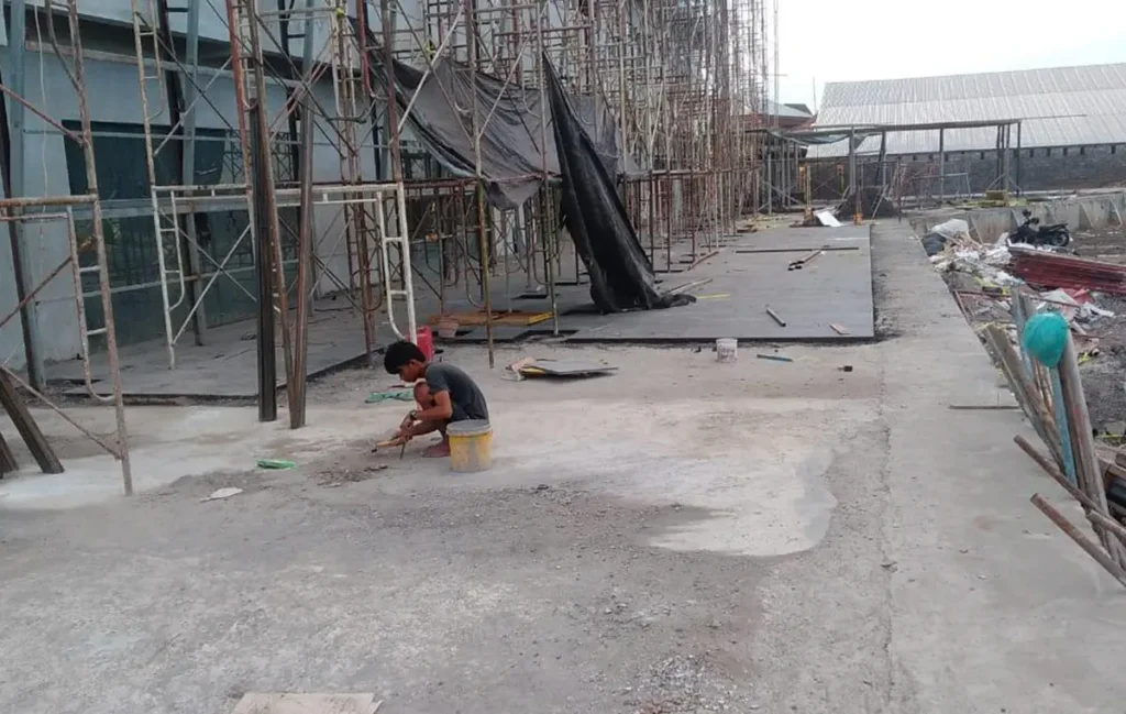 The keranjang bali mall interior construction photos